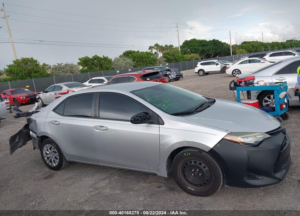 2017 TOYOTA COROLLA LE VIN: 5YFBURHE2HP631884