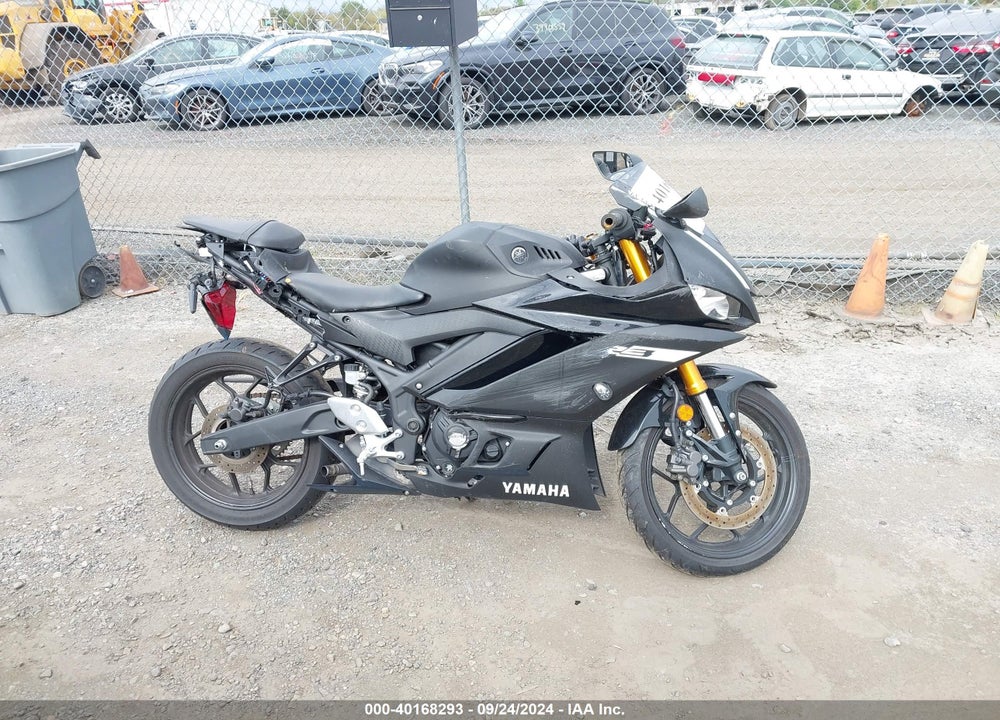2019 YAMAHA YZFR3 VIN: MH3RH17Y8KK002265