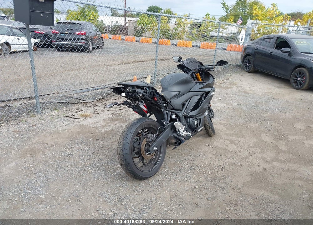 2019 YAMAHA YZFR3 VIN: MH3RH17Y8KK002265
