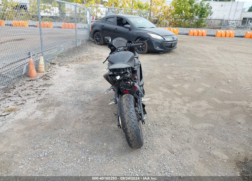 2019 YAMAHA YZFR3 VIN: MH3RH17Y8KK002265