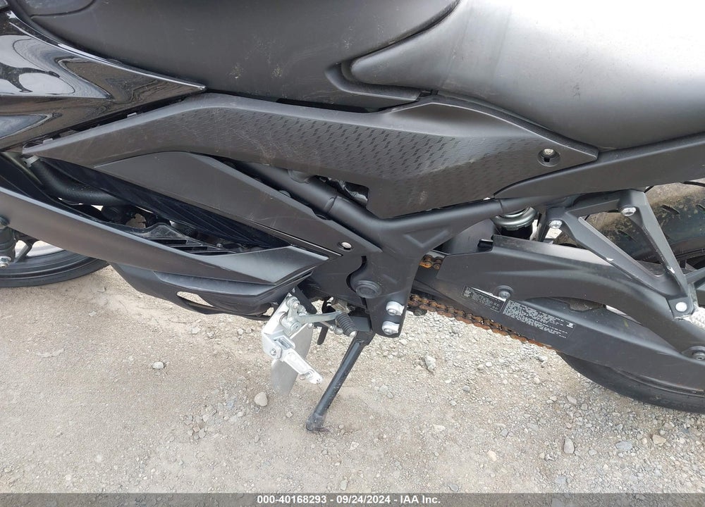 2019 YAMAHA YZFR3 VIN: MH3RH17Y8KK002265