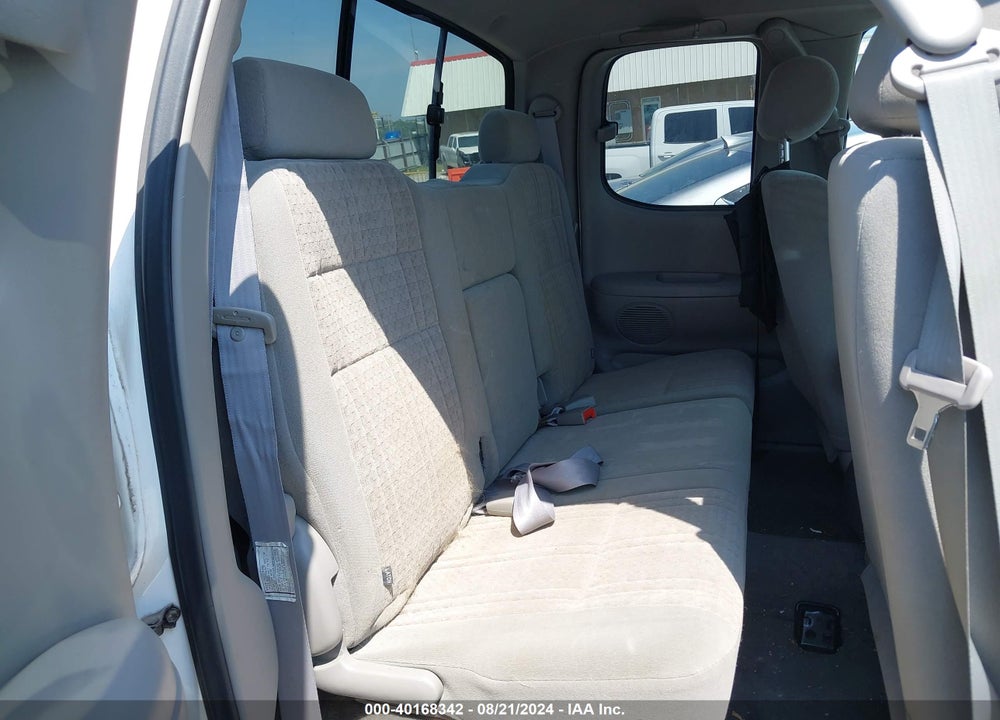 2004 TOYOTA TUNDRA SR5 V8 VIN: 5TBBT44154S447218