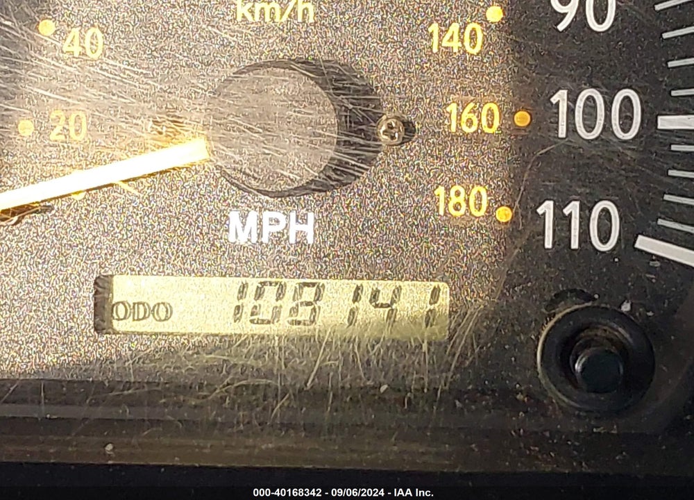 2004 TOYOTA TUNDRA SR5 V8 VIN: 5TBBT44154S447218