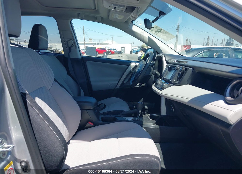 2016 TOYOTA RAV4 XLE VIN: 2T3WFREV4GW285468