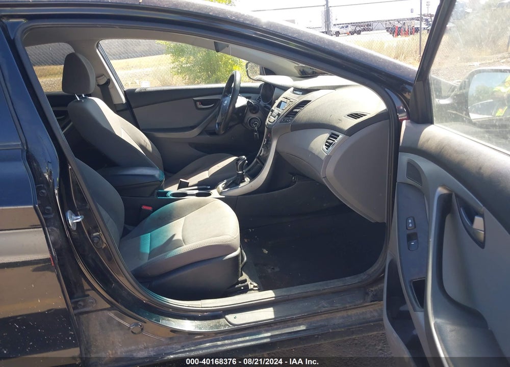 2016 HYUNDAI ELANTRA SE VIN: 5NPDH4AE7GH687700