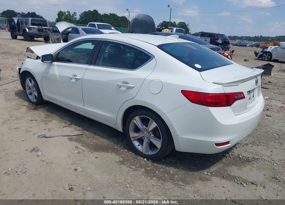 2013 ACURA ILX 2.0L VIN: 19VDE1F75DE016262