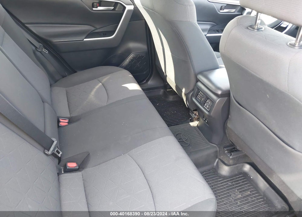 2019 TOYOTA RAV4 XLE VIN: 2T3P1RFV6KW056588