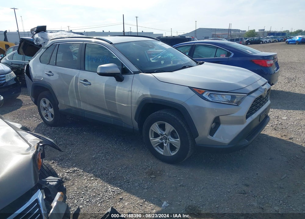 2019 TOYOTA RAV4 XLE VIN: 2T3P1RFV6KW056588