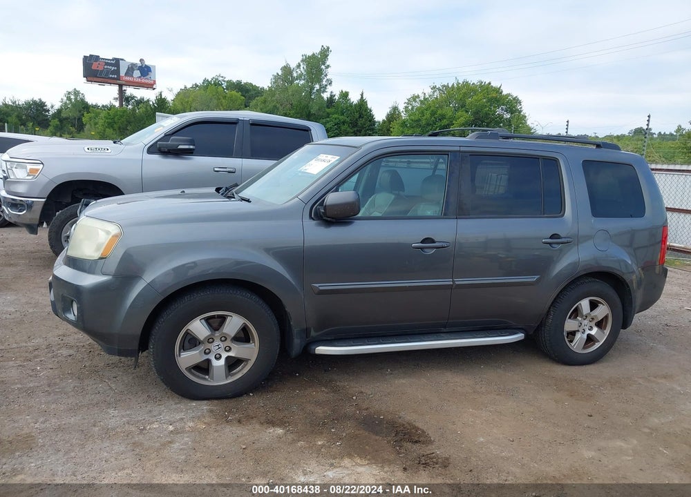 2011 HONDA PILOT EX-L VIN: 5FNYF4H73BB044301