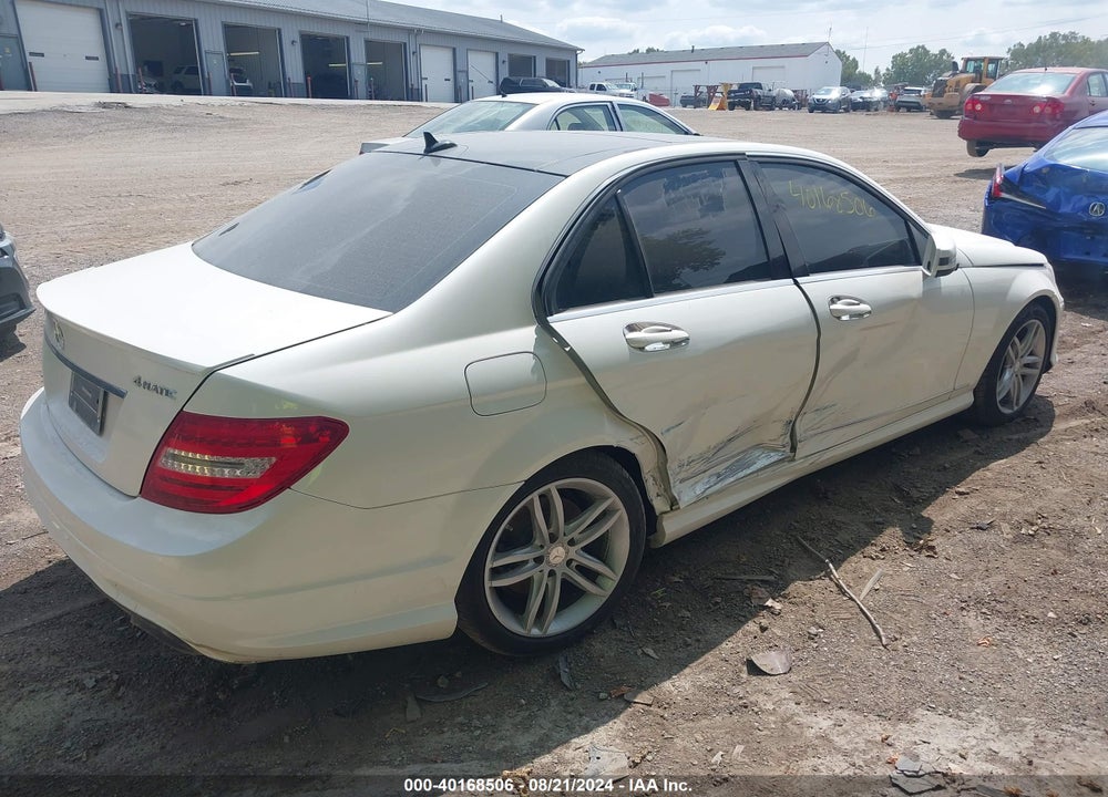 2014 MERCEDES-BENZ C 300 LUXURY 4MATIC/SPORT 4MATIC VIN: WDDGF8ABXEG245517
