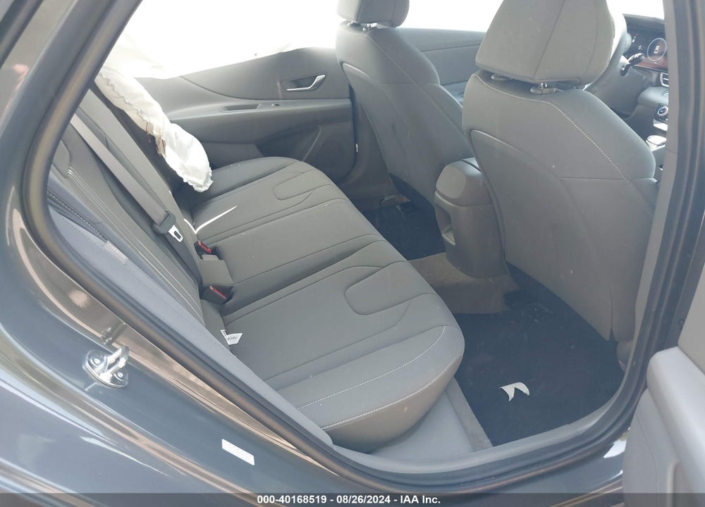 2024 HYUNDAI ELANTRA SEL VIN: KMHLM4DG4RU811740