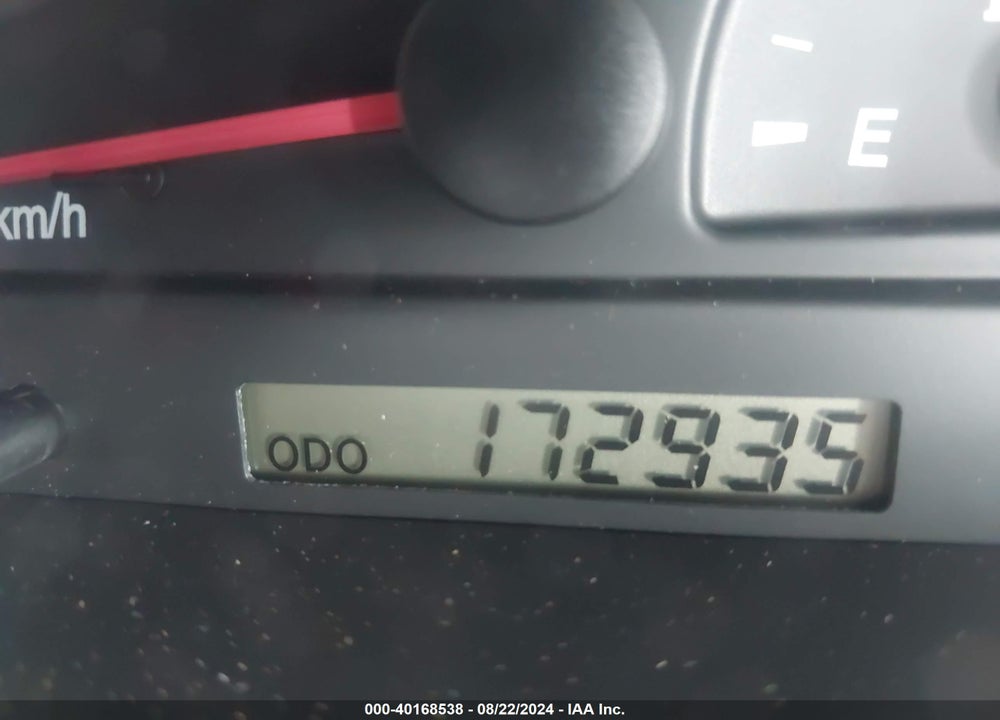 2002 TOYOTA CAMRY LE VIN: 4T1BE32K12U095069