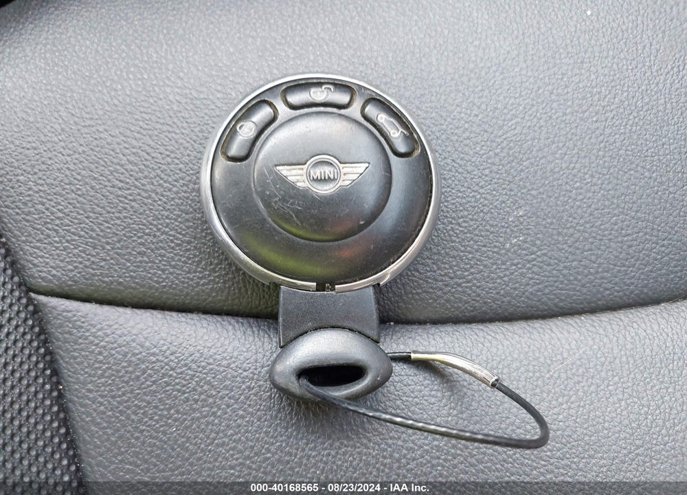 2012 MINI COOPER VIN: WMWSU3C53CT263198