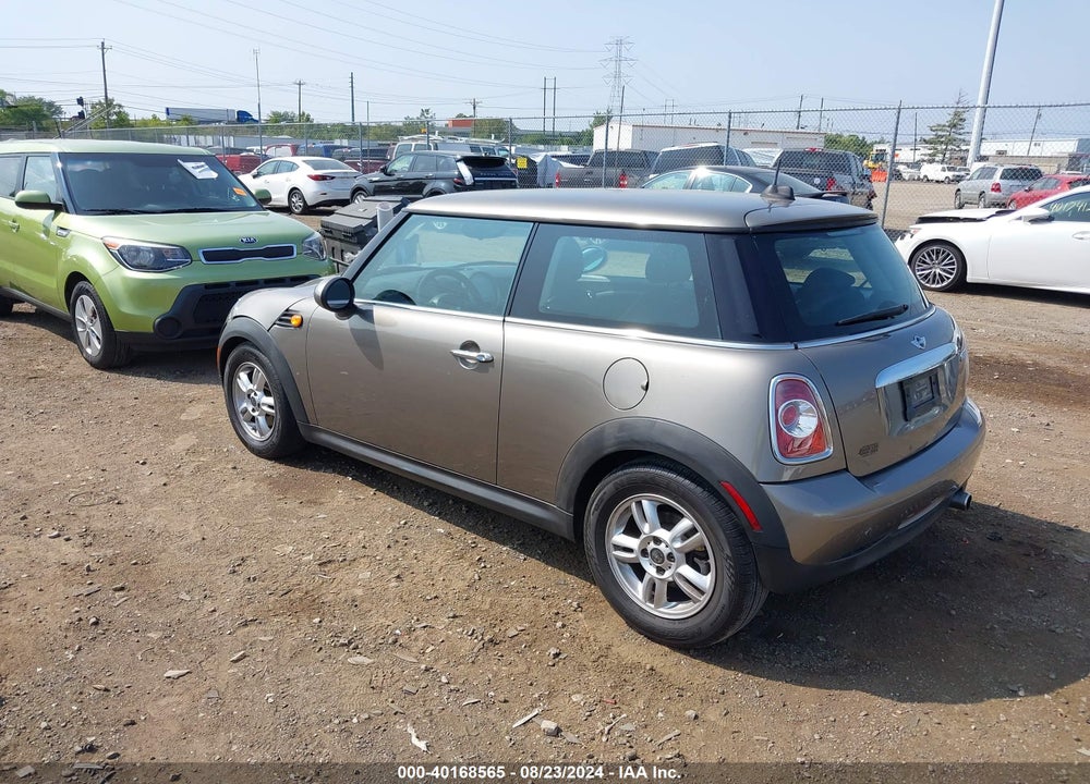 2012 MINI COOPER VIN: WMWSU3C53CT263198