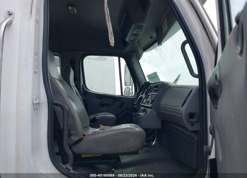 2010 FREIGHTLINER M2 106 MEDIUM DUTY VIN: 1FVACWDT9ADAR2360