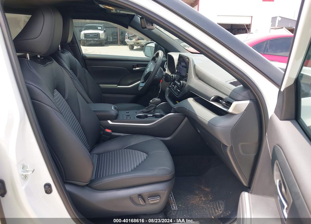 2024 TOYOTA HIGHLANDER VIN: 5TDKDRAH7RS542602