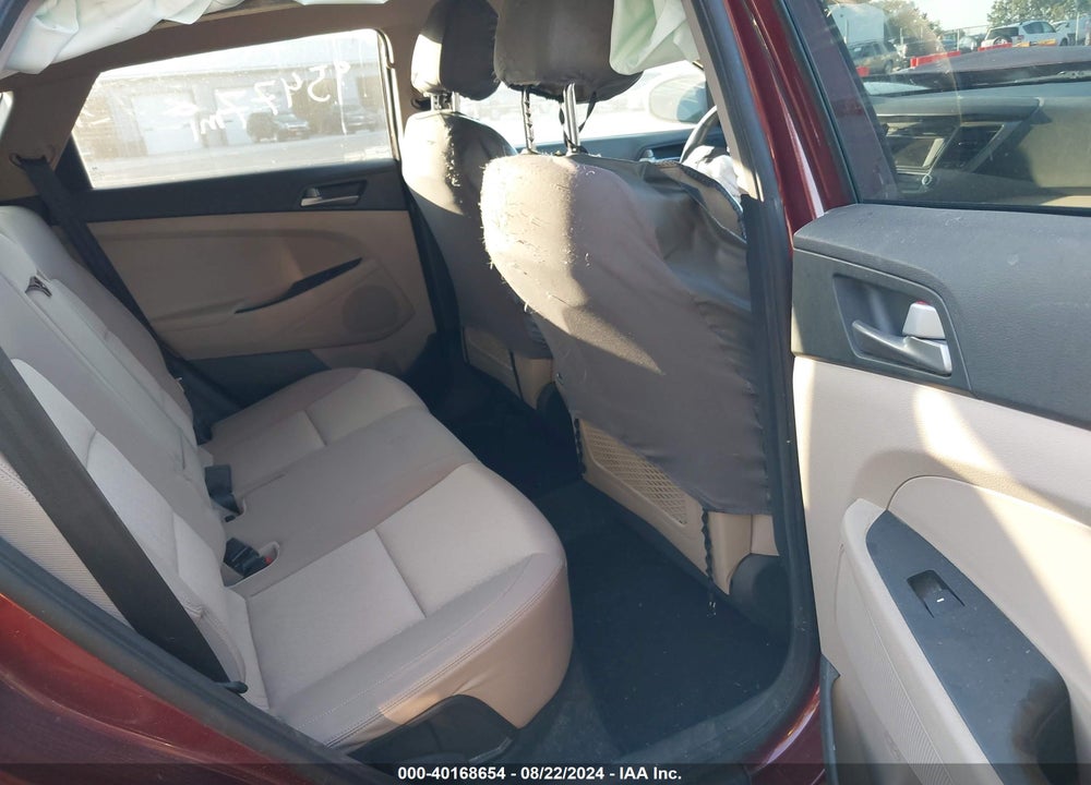 2017 HYUNDAI TUCSON SPORT VIN: KM8J3CA2XHU271810
