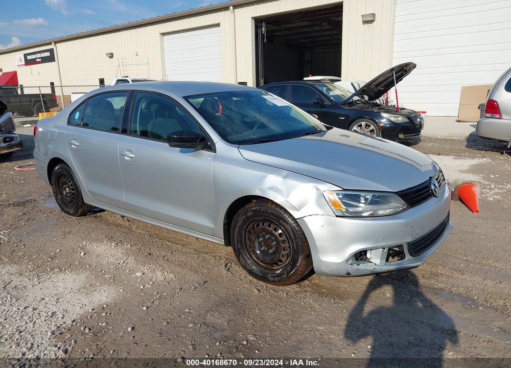 2014 VOLKSWAGEN JETTA 2.0L S VIN: 3VW2K7AJ1EM404896