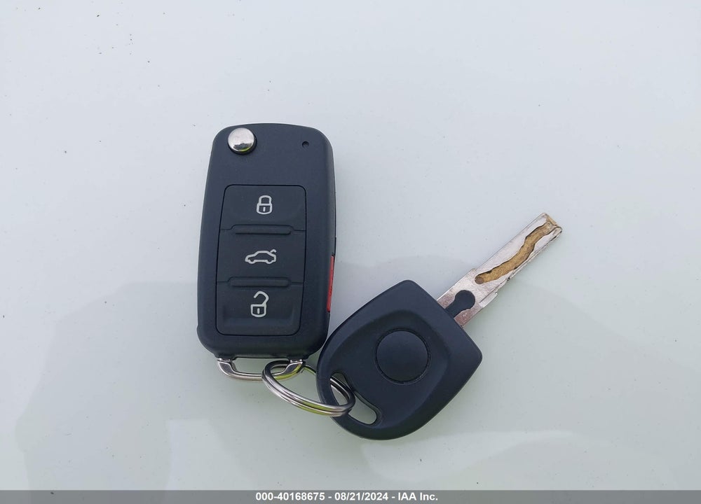 2011 VOLKSWAGEN GTI 2-DOOR VIN: WVWEV7AJXBW081578