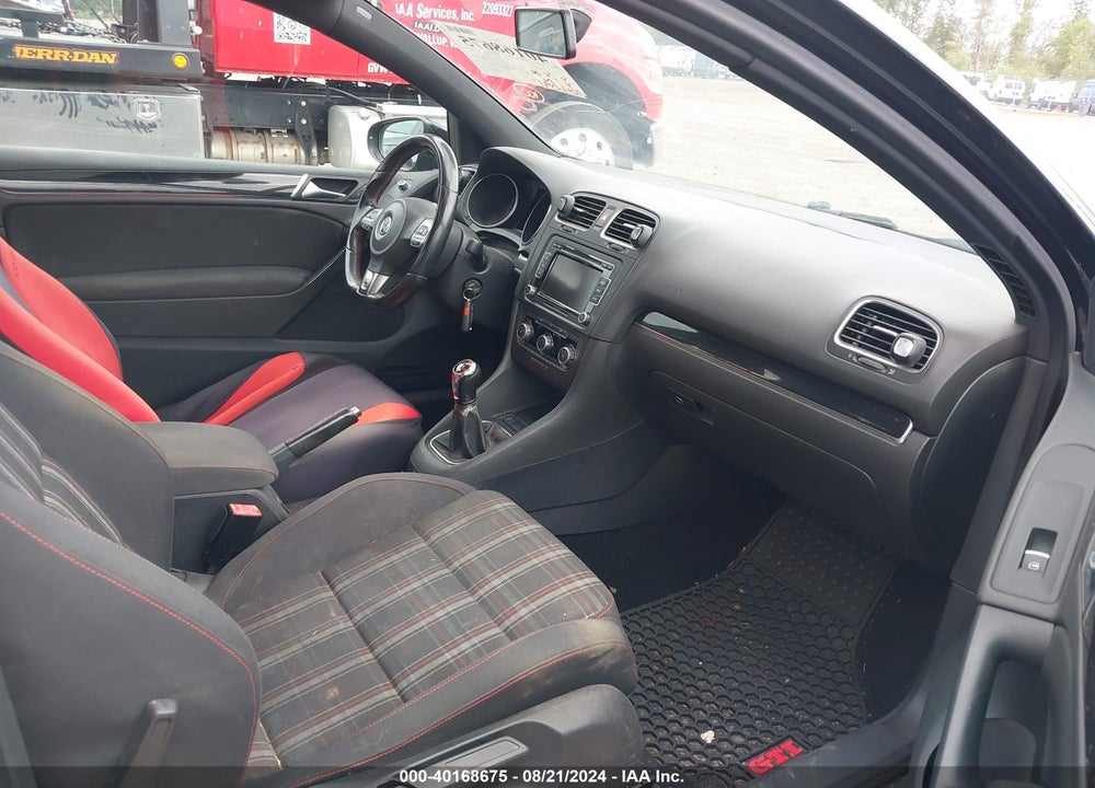 2011 VOLKSWAGEN GTI 2-DOOR VIN: WVWEV7AJXBW081578