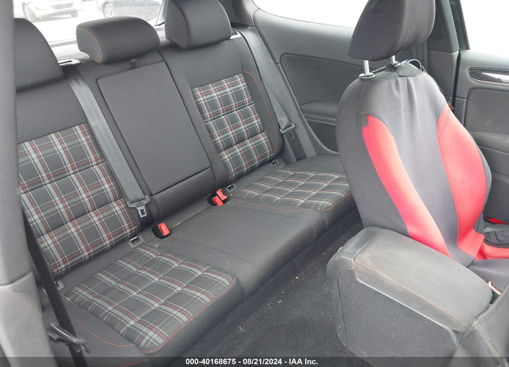 2011 VOLKSWAGEN GTI 2-DOOR VIN: WVWEV7AJXBW081578