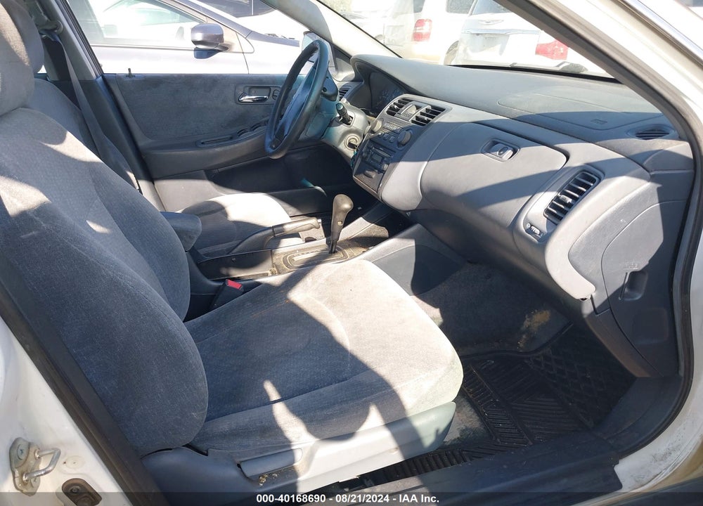 2001 HONDA ACCORD 2.3 LX VIN: 3HGCG66511G714197