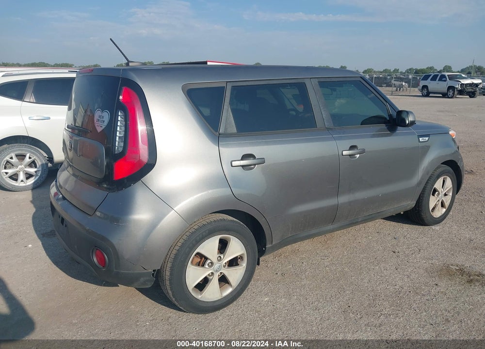 2018 KIA SOUL VIN: KNDJN2A2XJ7583073