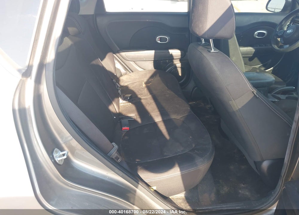 2018 KIA SOUL VIN: KNDJN2A2XJ7583073