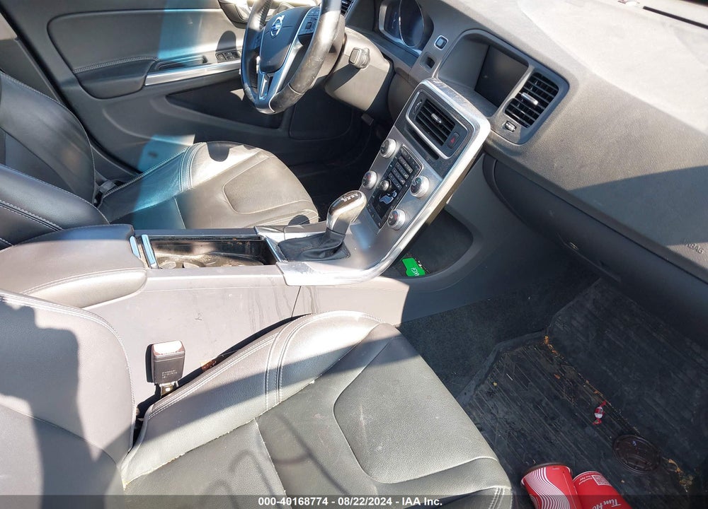 2017 VOLVO S60 T5 DYNAMIC VIN: YV140MTL1H2427292