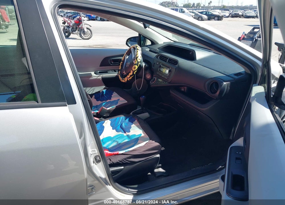 2014 TOYOTA PRIUS C ONE VIN: JTDKDTB35E1562015