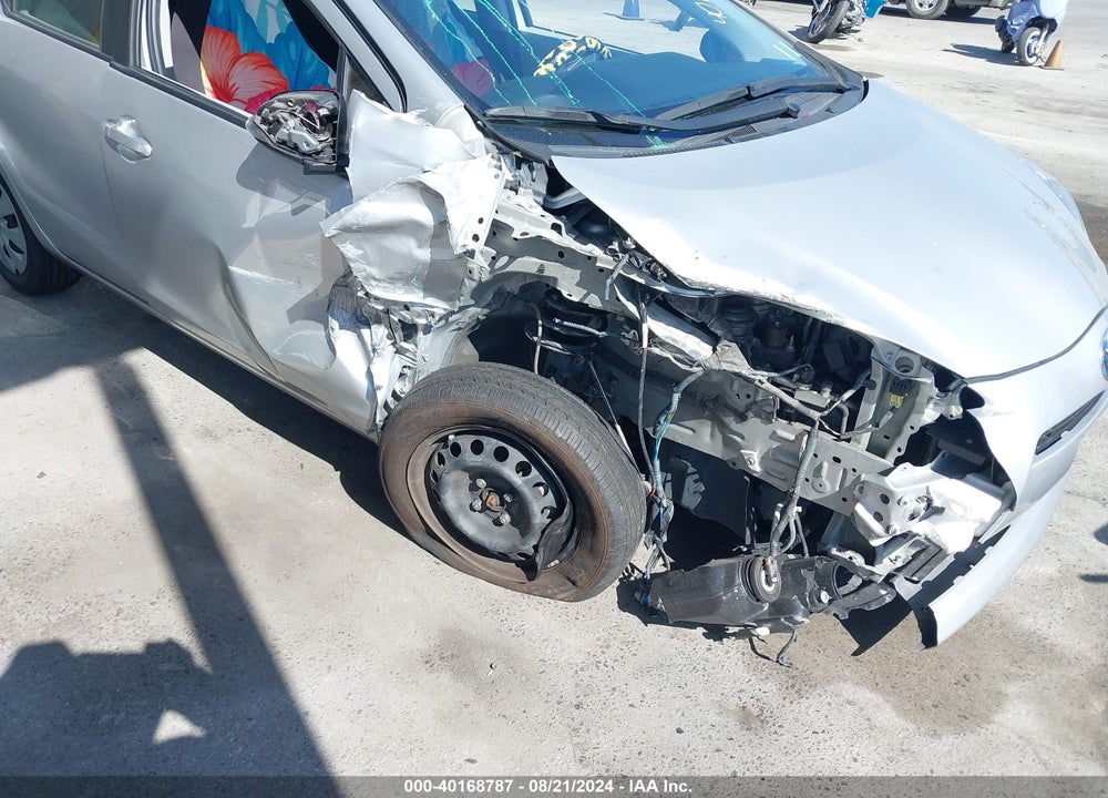 2014 TOYOTA PRIUS C ONE VIN: JTDKDTB35E1562015