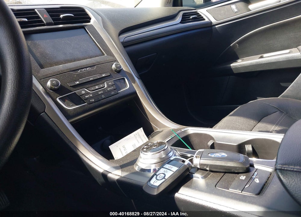2019 FORD FUSION HYBRID SE VIN: 3FA6P0LUXKR199796