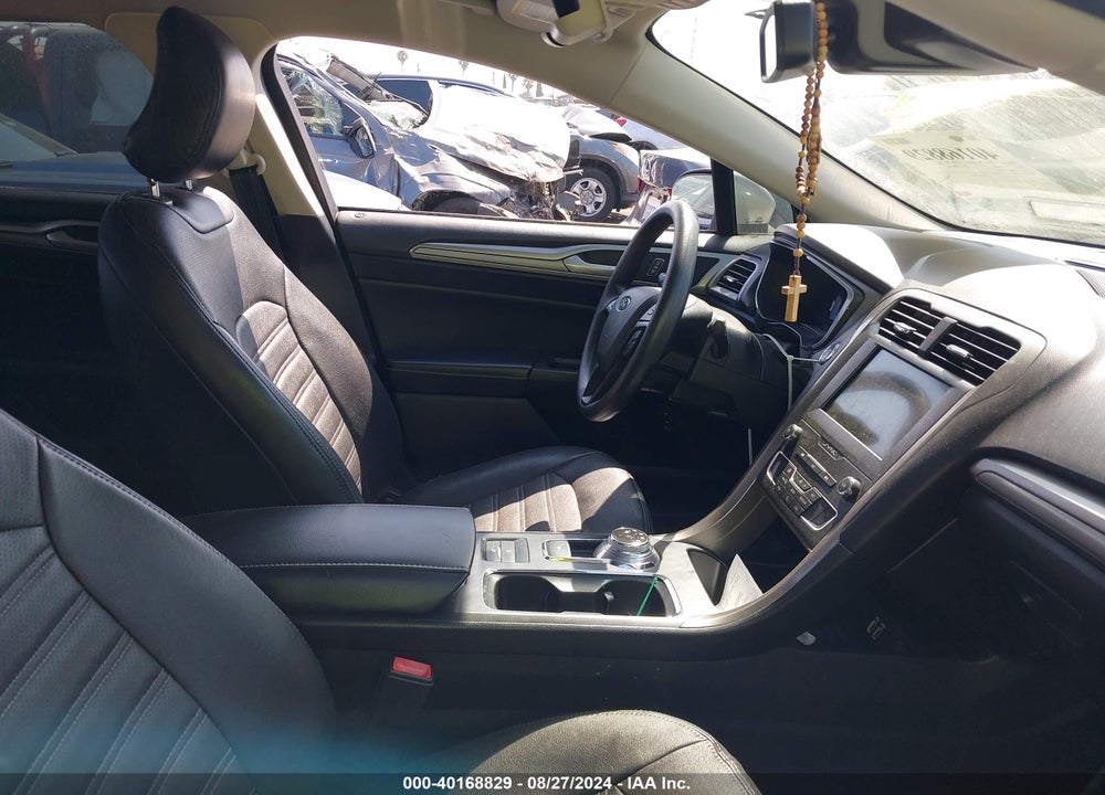 2019 FORD FUSION HYBRID SE VIN: 3FA6P0LUXKR199796