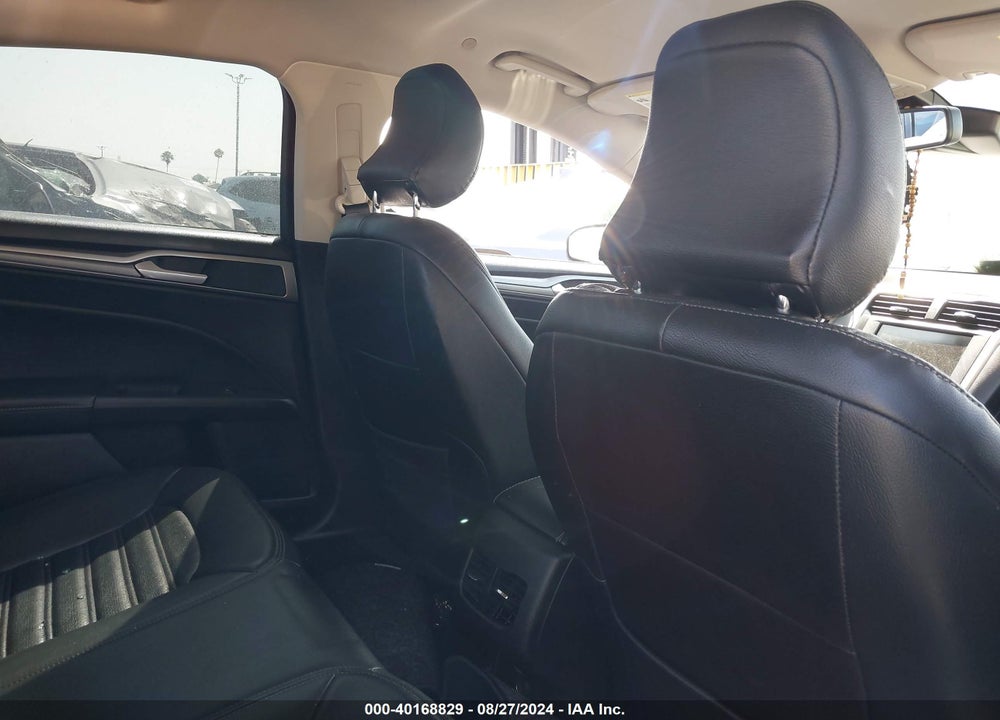 2019 FORD FUSION HYBRID SE VIN: 3FA6P0LUXKR199796