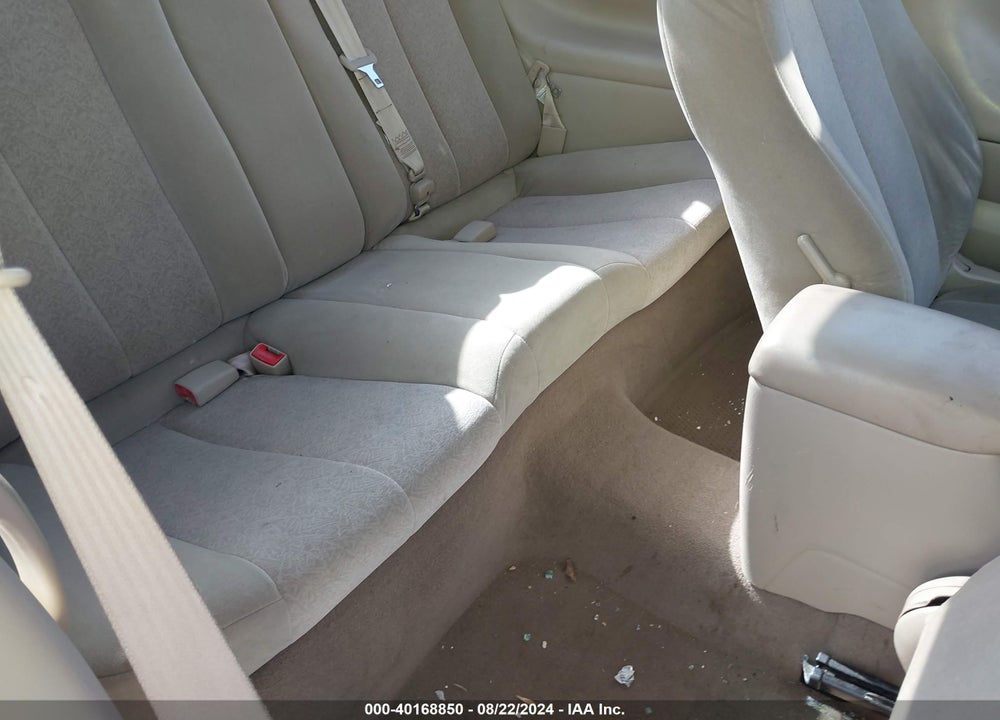 2001 TOYOTA CAMRY SOLARA SE V6 VIN: 2T1CF22P81C468275