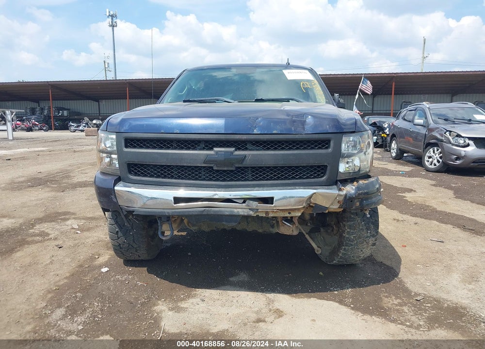 2011 CHEVROLET SILVERADO 1500 LT VIN: 1GCRKSE36BZ239132