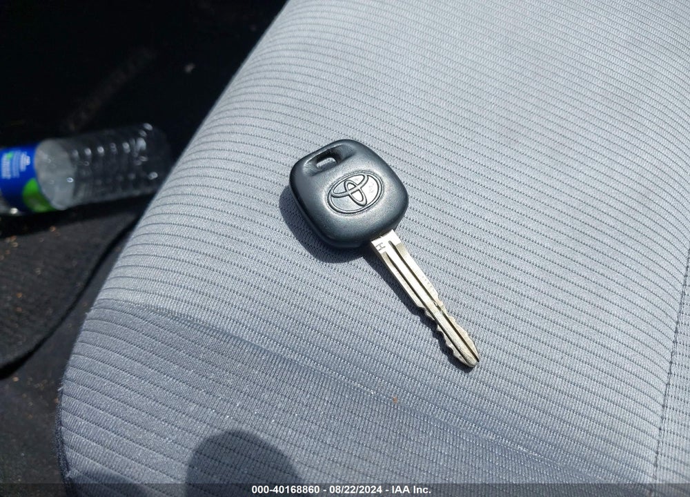 2015 TOYOTA COROLLA L VIN: 2T1BURHE5FC464921