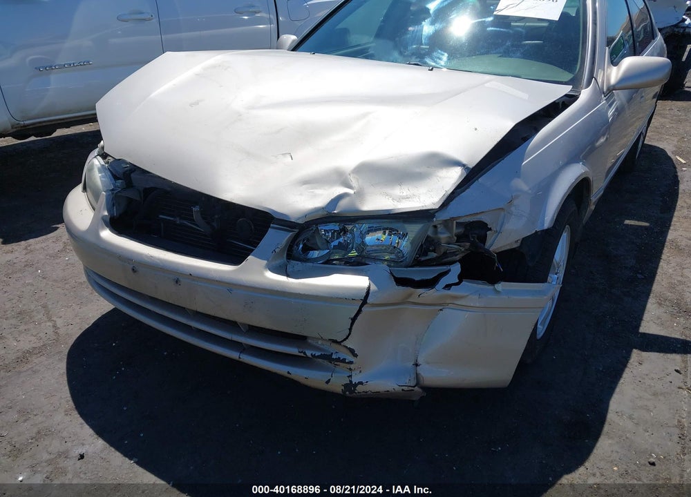 2001 TOYOTA CAMRY XLE VIN: 4T1BF28K11U119769