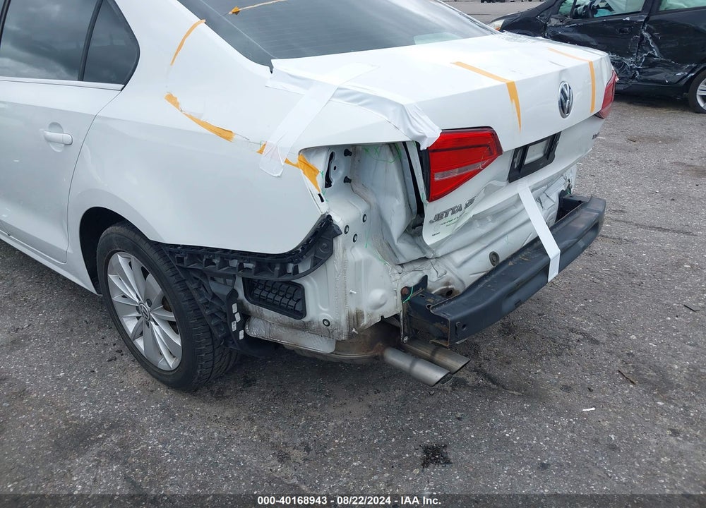 2015 VOLKSWAGEN JETTA 1.8T SE VIN: 3VWD07AJ4FM418534