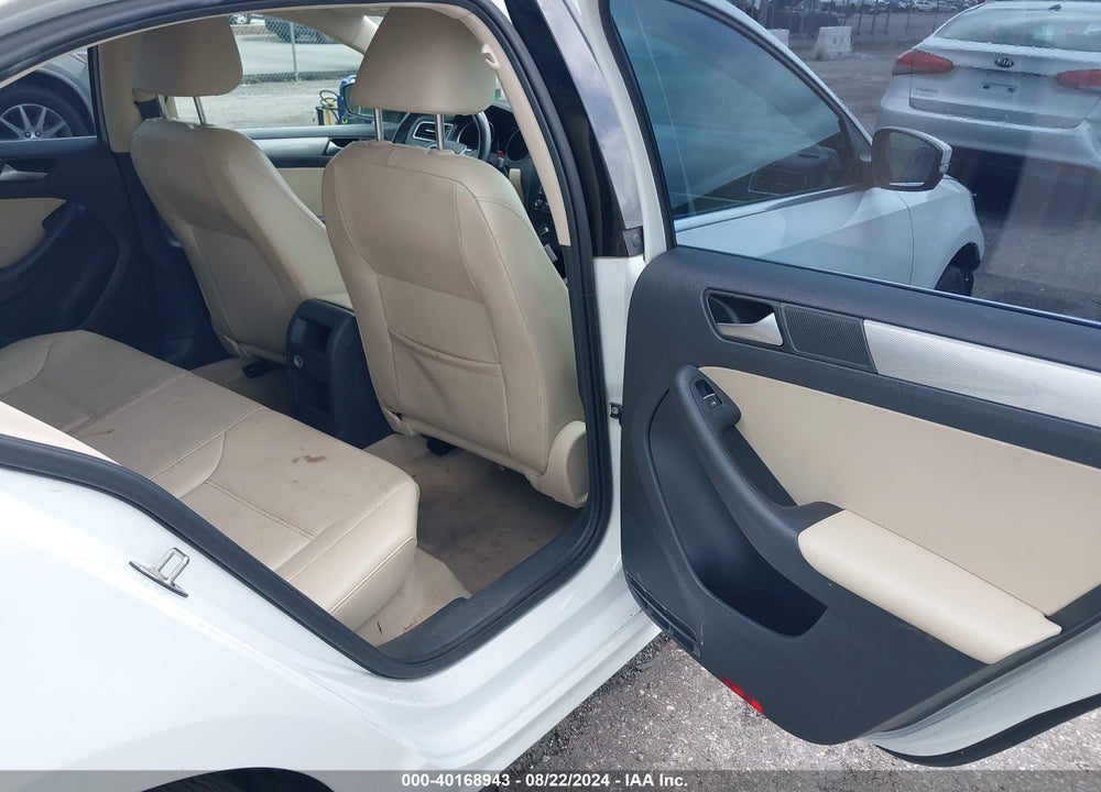 2015 VOLKSWAGEN JETTA 1.8T SE VIN: 3VWD07AJ4FM418534