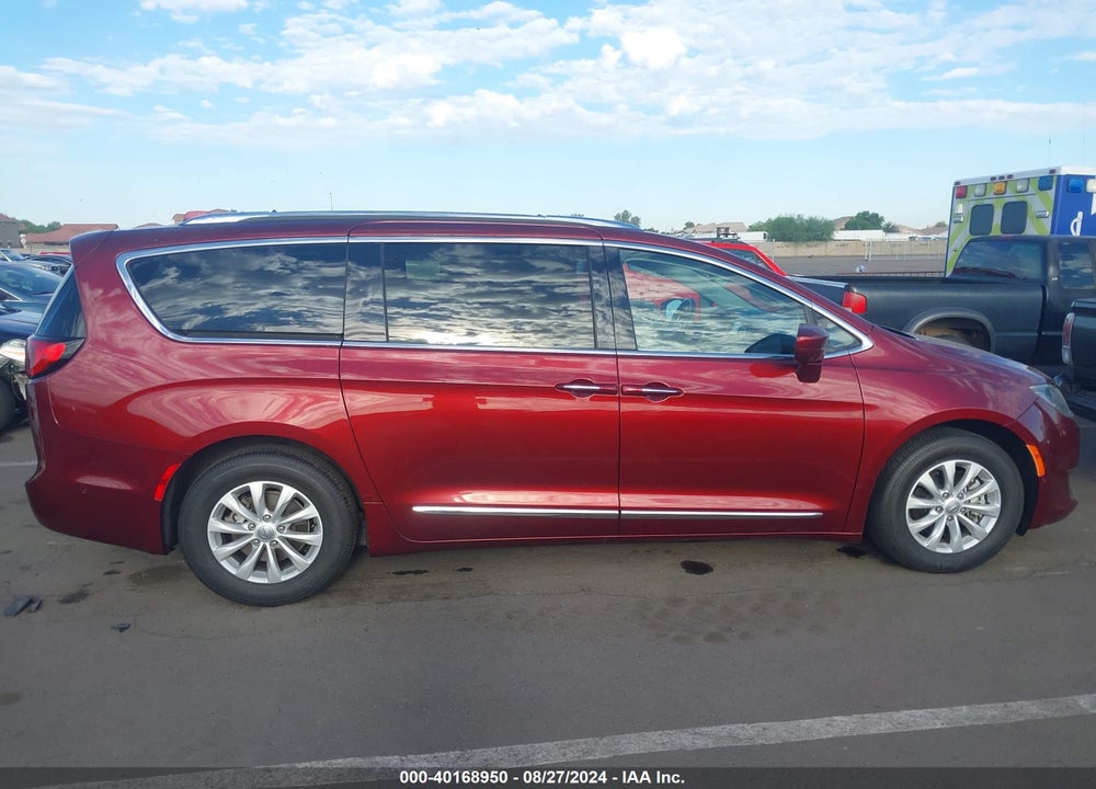 2019 CHRYSLER PACIFICA TOURING L VIN: 2C4RC1BG6KR666173