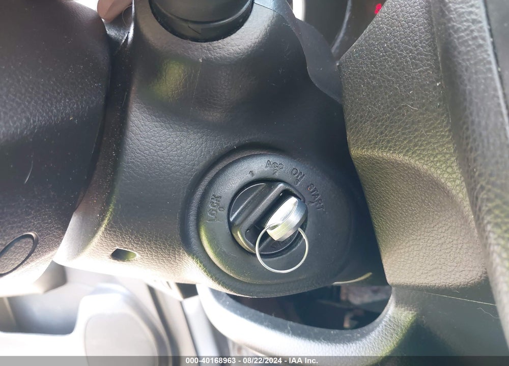 2008 NISSAN VERSA 1.8SL VIN: 3N1BC13E58L387112