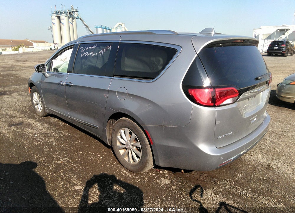 2018 CHRYSLER PACIFICA TOURING L PLUS VIN: 2C4RC1EG9JR236258