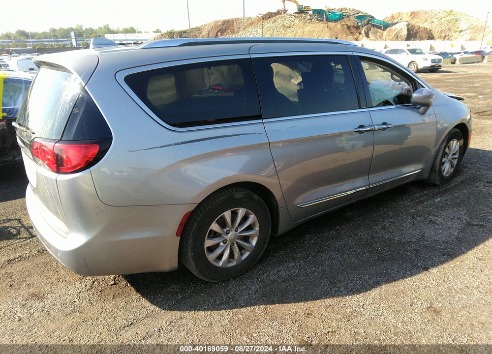 2018 CHRYSLER PACIFICA TOURING L PLUS VIN: 2C4RC1EG9JR236258