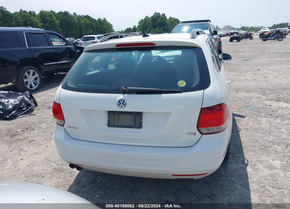 2012 VOLKSWAGEN JETTA SPORTWAGEN 2.0L TDI VIN: 3VWPL7AJ3CM685910