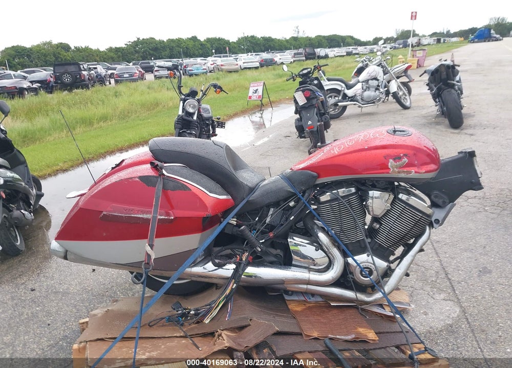 2015 VICTORY MOTORCYCLES MAGNUM VIN: 5VPYW36N6F3039268