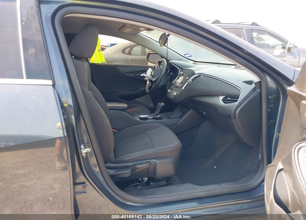 2019 CHEVROLET MALIBU 1LS VIN: 1G1ZB5ST0KF124042