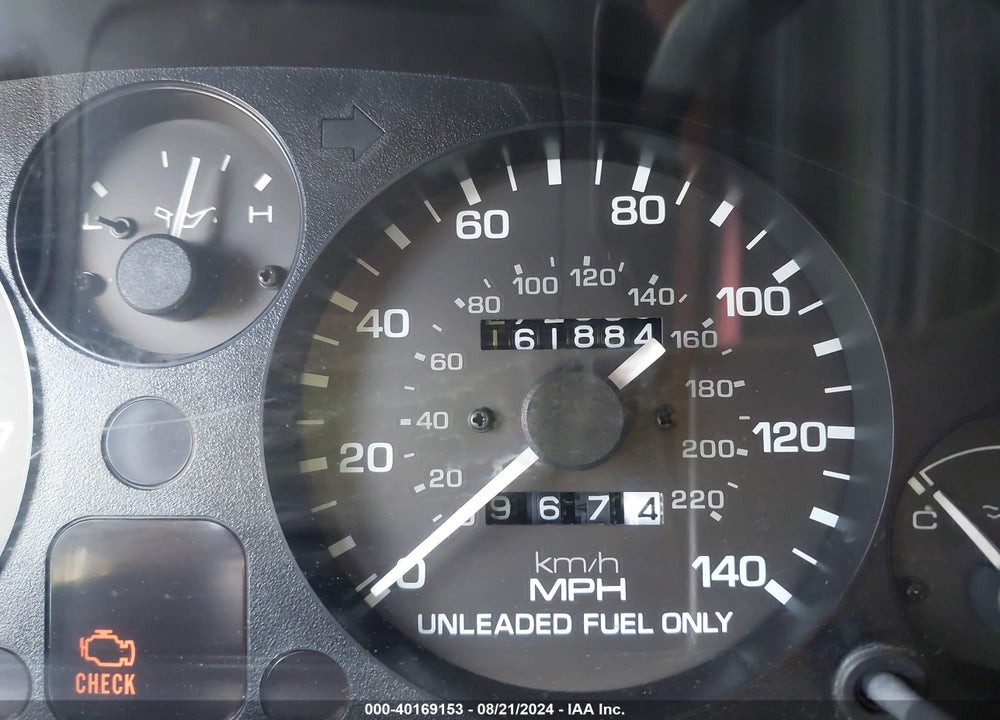 1996 MAZDA MX-5 MIATA VIN: JM1NA353XT0717811