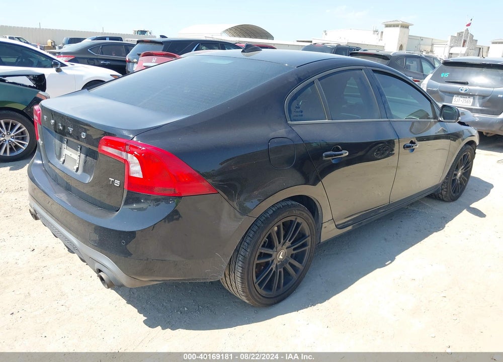 2018 VOLVO S60 T5 DYNAMIC VIN: YV126MFL4J2451514