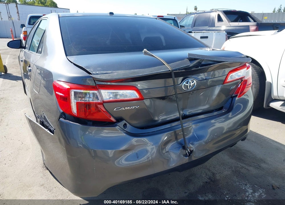 2013 TOYOTA CAMRY SE VIN: 4T1BF1FK8DU670752